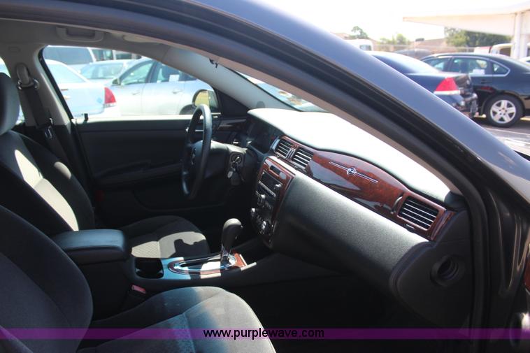 image for item J4486 2010 Chevrolet Impala LS