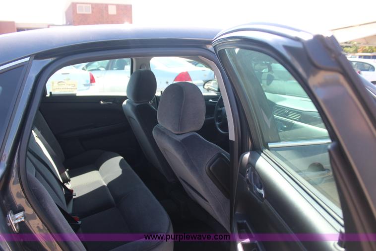 image for item J4486 2010 Chevrolet Impala LS