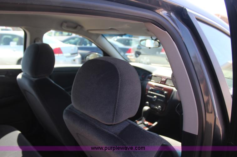 image for item J4486 2010 Chevrolet Impala LS