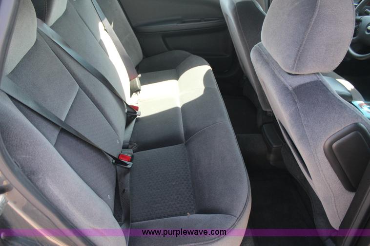 image for item J4486 2010 Chevrolet Impala LS