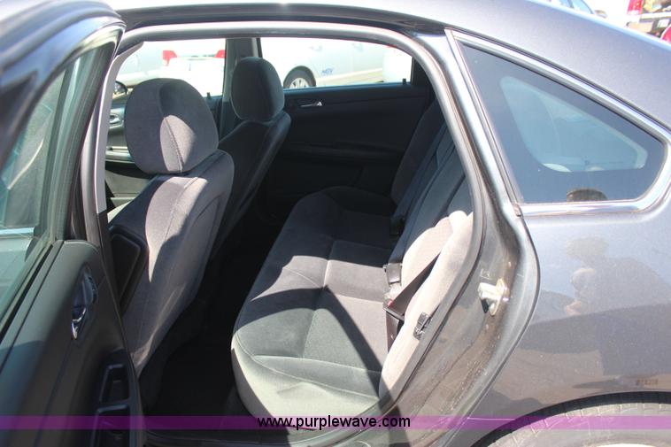 image for item J4486 2010 Chevrolet Impala LS