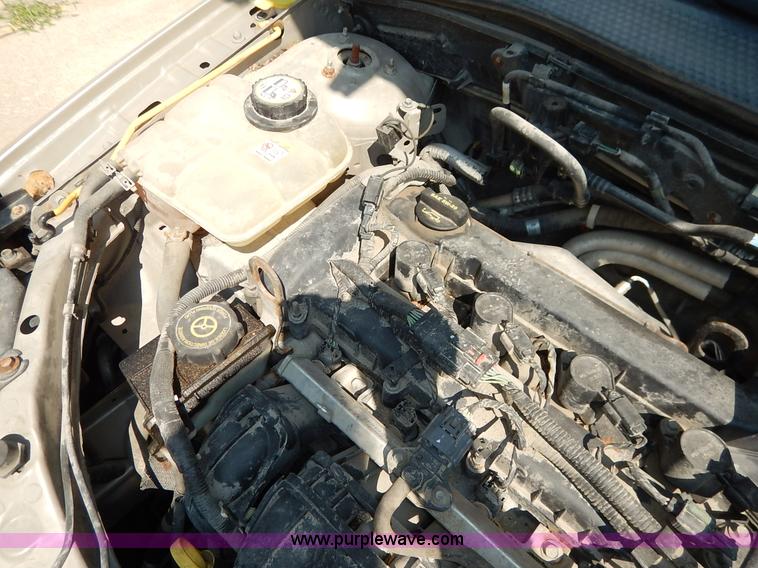 image for item J6451 2006 Ford Focus ZX4