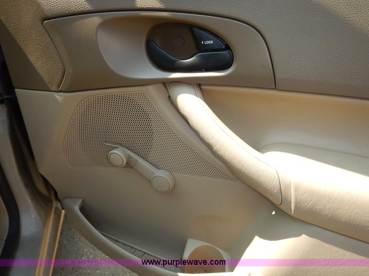 image for item J6451 2006 Ford Focus ZX4