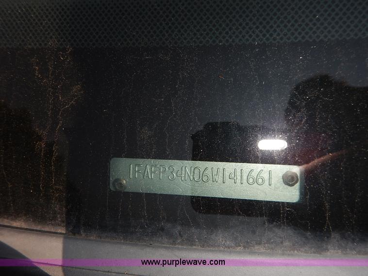 image for item J6451 2006 Ford Focus ZX4