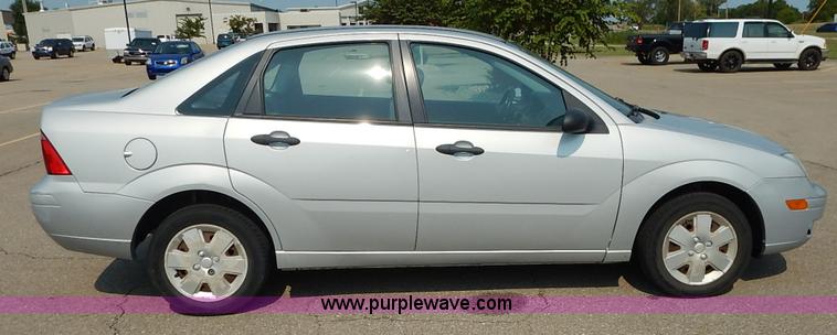 image for item J6467 2007 Ford Focus ZX4 SE