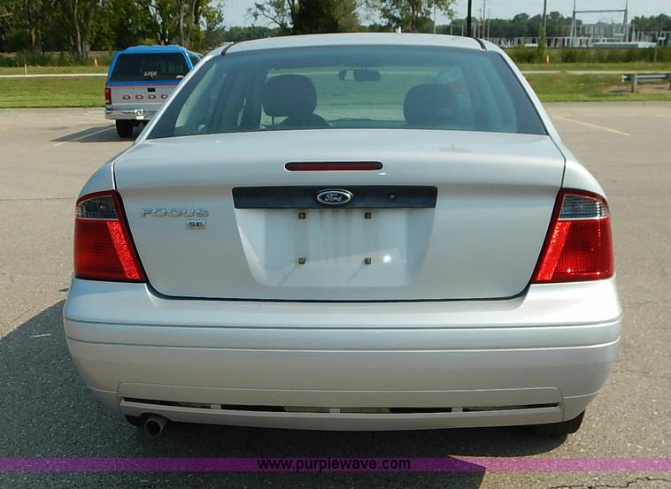 image for item J6467 2007 Ford Focus ZX4 SE