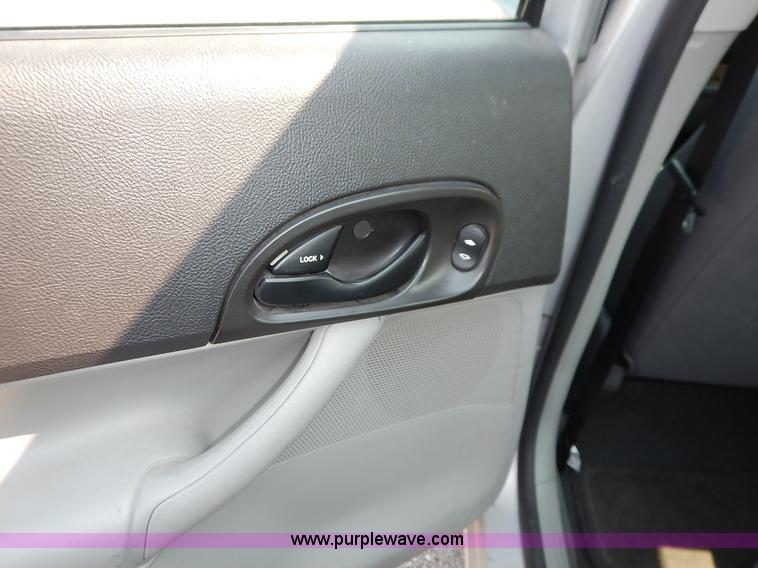 image for item J6467 2007 Ford Focus ZX4 SE