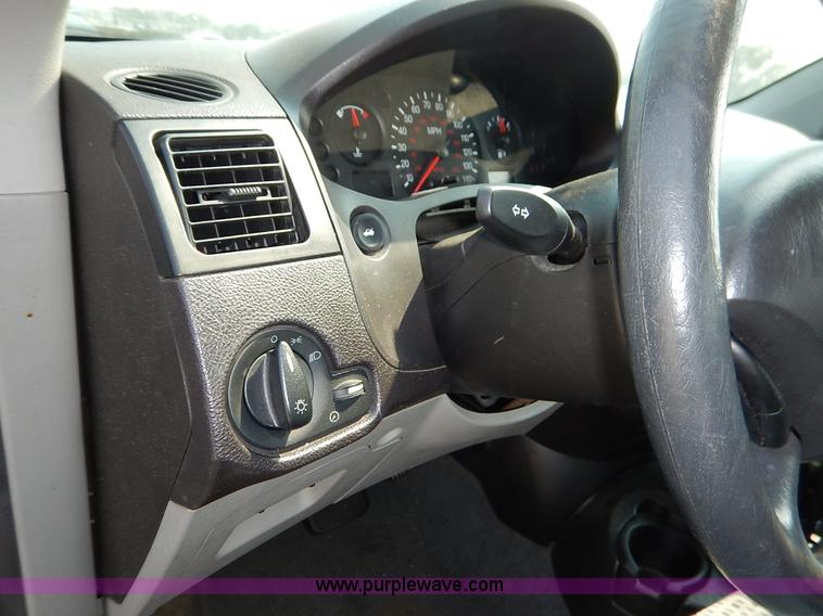 image for item J6467 2007 Ford Focus ZX4 SE