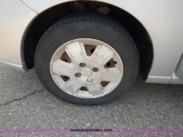 image for item J6467 2007 Ford Focus ZX4 SE