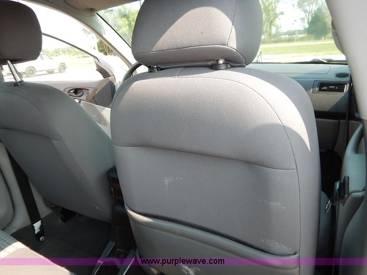 image for item J6467 2007 Ford Focus ZX4 SE