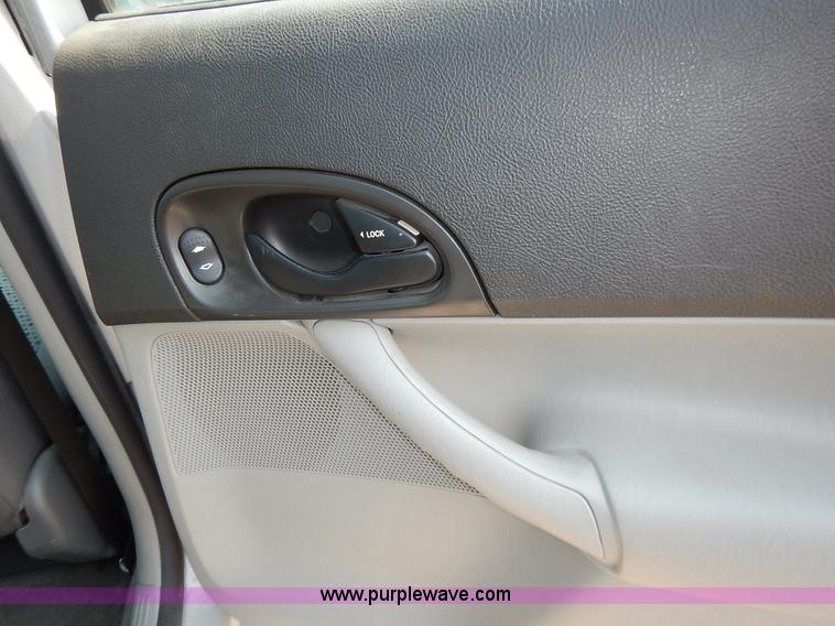 image for item J6467 2007 Ford Focus ZX4 SE