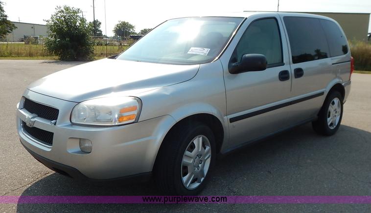 image for item J6468 2008 Chevrolet Uplander LS van