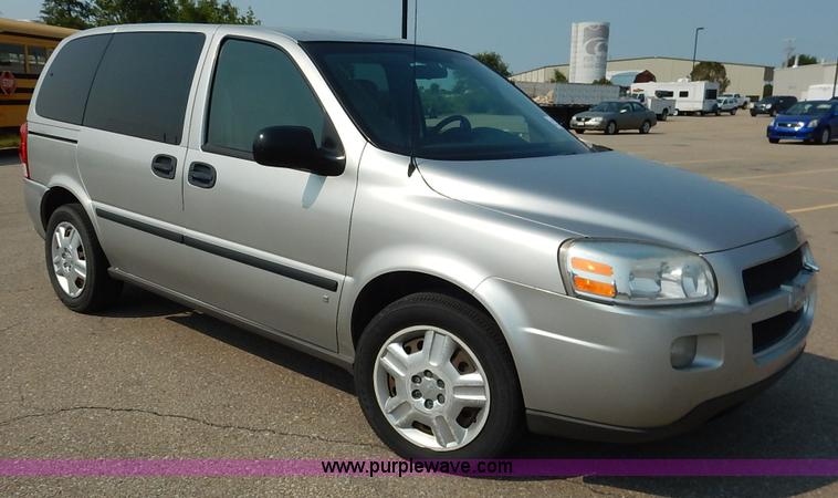image for item J6468 2008 Chevrolet Uplander LS van