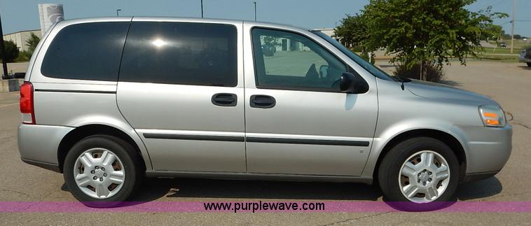 image for item J6468 2008 Chevrolet Uplander LS van
