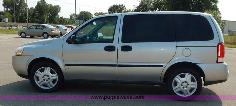 image for item J6468 2008 Chevrolet Uplander LS van