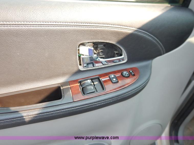 image for item J6468 2008 Chevrolet Uplander LS van