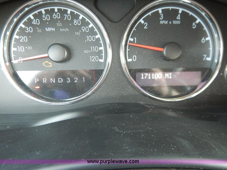 image for item J6468 2008 Chevrolet Uplander LS van