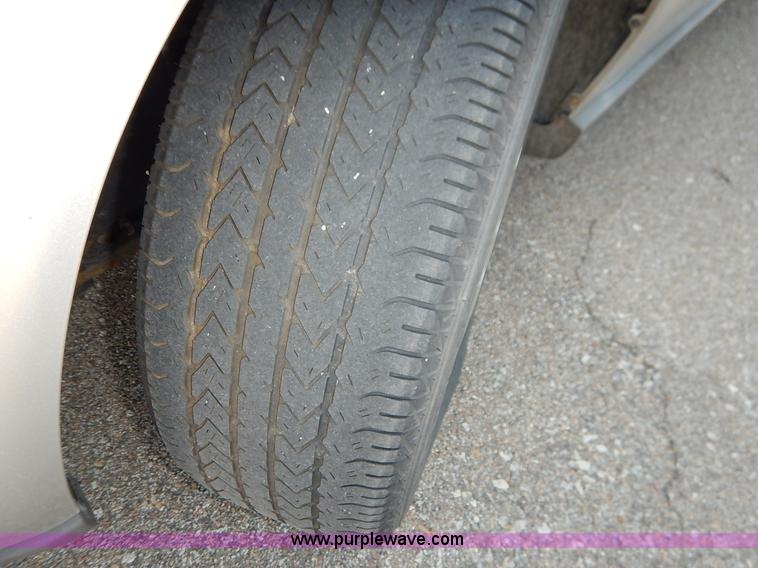 image for item J6468 2008 Chevrolet Uplander LS van