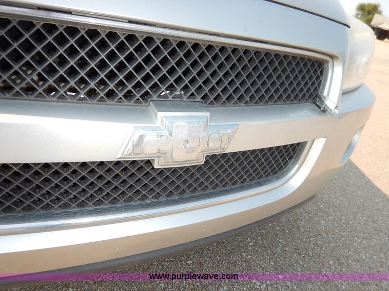 image for item J6468 2008 Chevrolet Uplander LS van