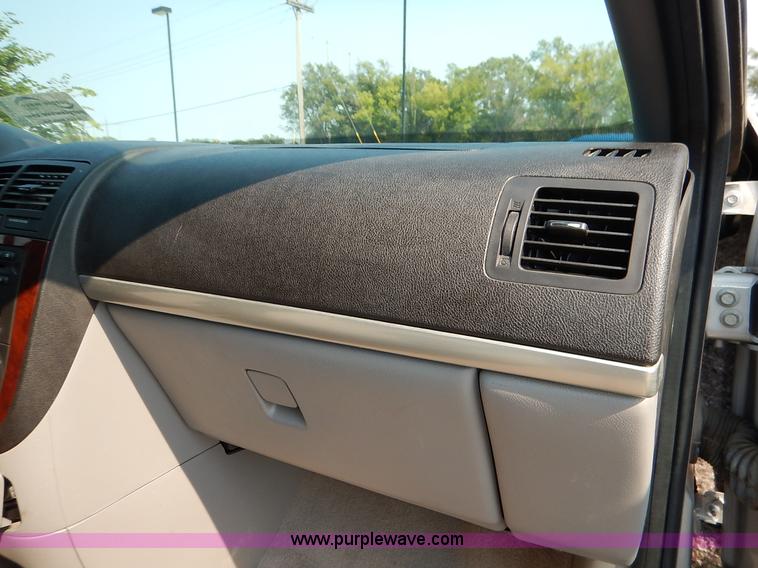 image for item J6468 2008 Chevrolet Uplander LS van