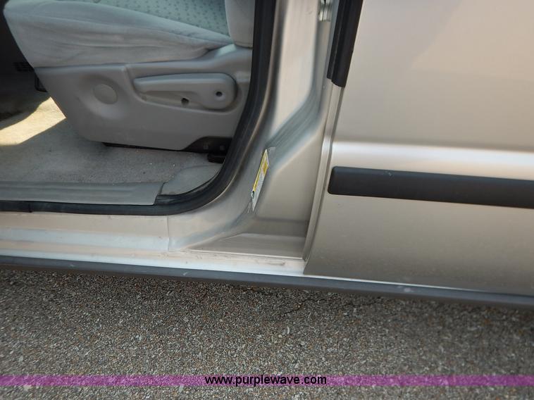 image for item J6468 2008 Chevrolet Uplander LS van