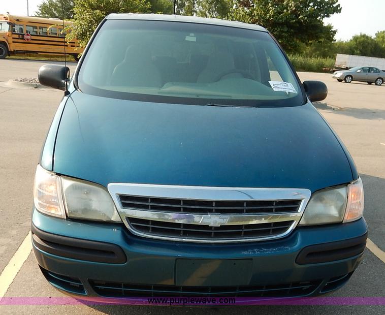 image for item J6471 2002 Chevrolet Venture van
