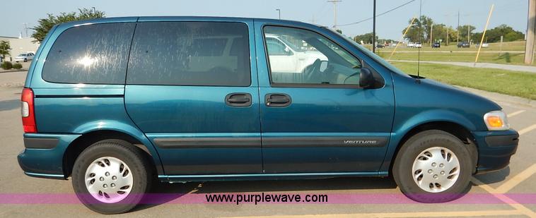 image for item J6471 2002 Chevrolet Venture van
