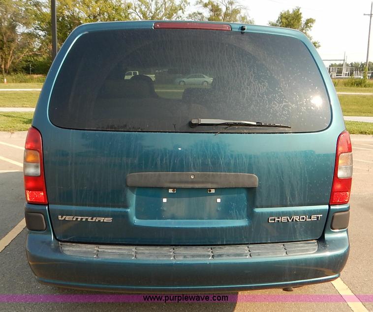 image for item J6471 2002 Chevrolet Venture van