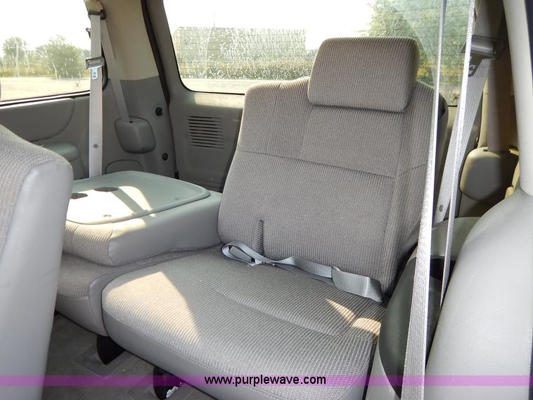 image for item J6471 2002 Chevrolet Venture van