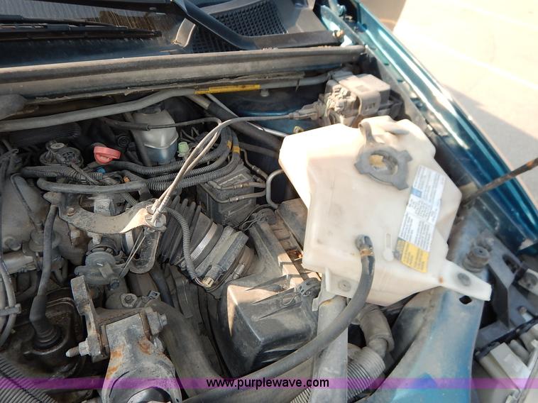 image for item J6471 2002 Chevrolet Venture van