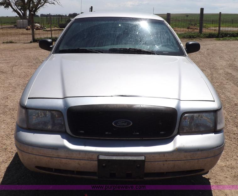 image for item J6890 2005 Ford Crown Victoria Police Interceptor