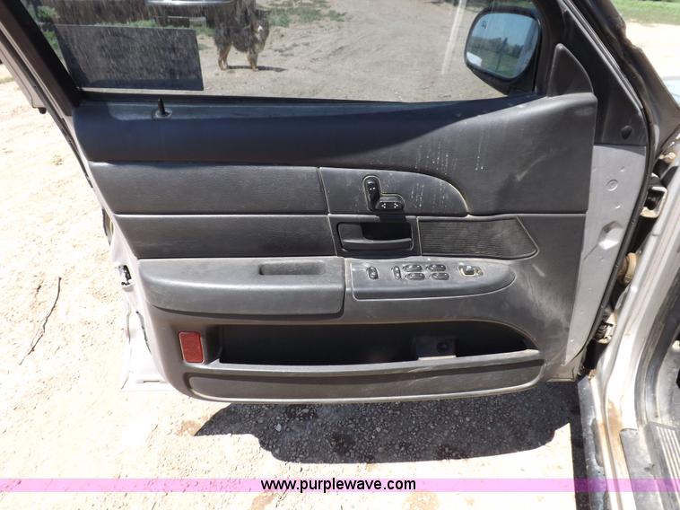 image for item J6890 2005 Ford Crown Victoria Police Interceptor