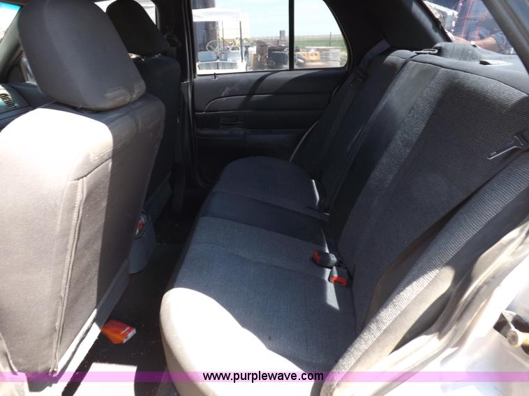 image for item J6890 2005 Ford Crown Victoria Police Interceptor