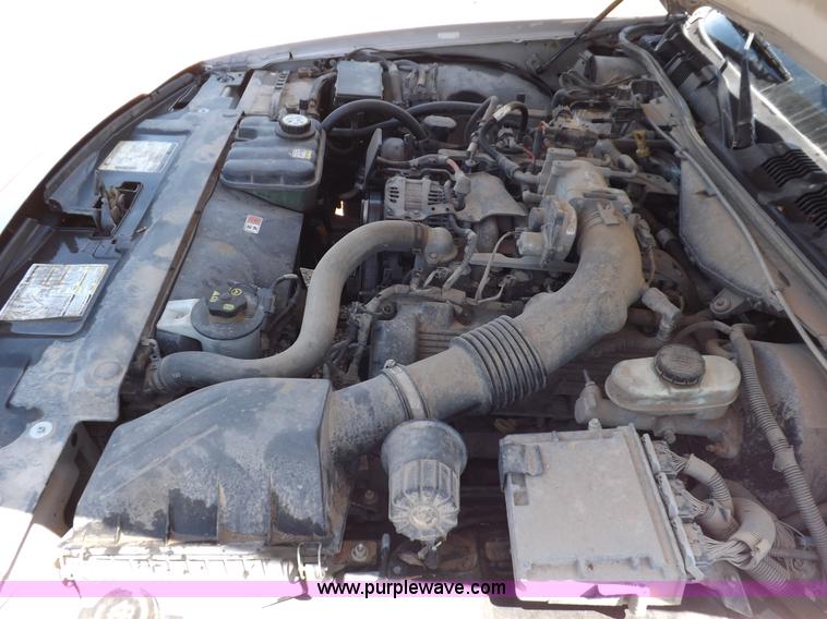 image for item J6890 2005 Ford Crown Victoria Police Interceptor