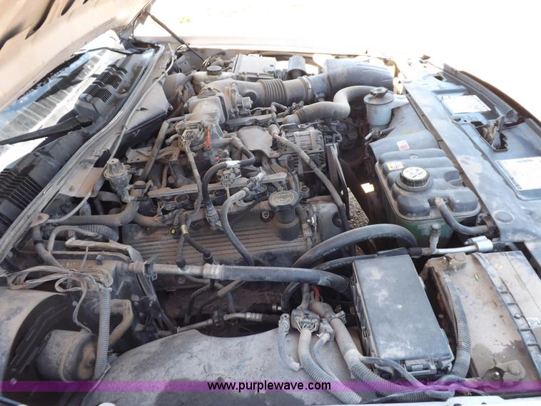 image for item J6890 2005 Ford Crown Victoria Police Interceptor