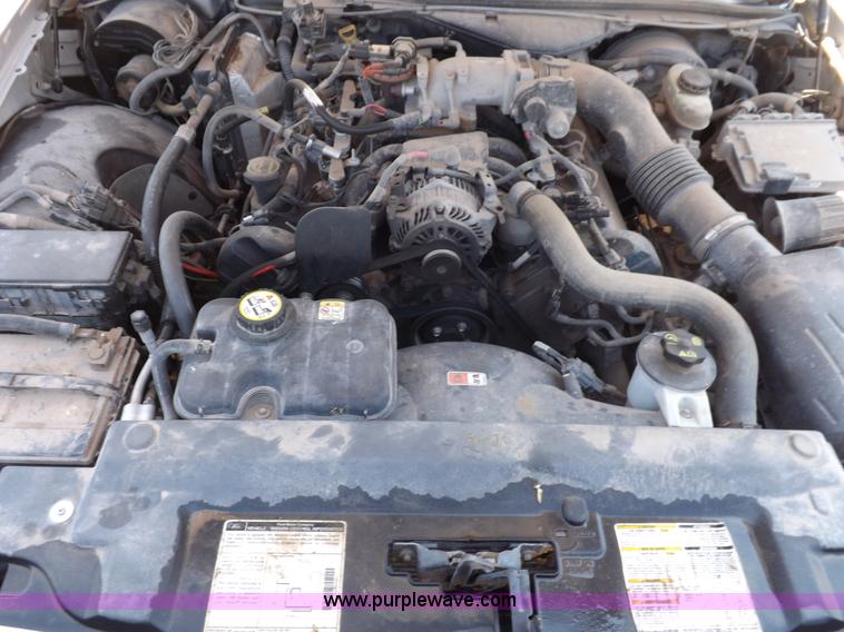 image for item J6890 2005 Ford Crown Victoria Police Interceptor