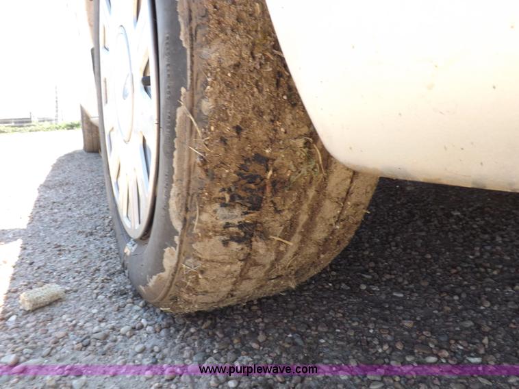 image for item J6890 2005 Ford Crown Victoria Police Interceptor