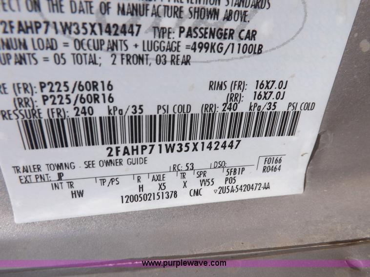 image for item J6890 2005 Ford Crown Victoria Police Interceptor