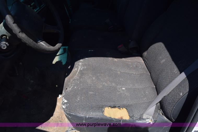 image for item J7762 2000 Chevrolet Silverado 2500 Ext. Cab pickup truck