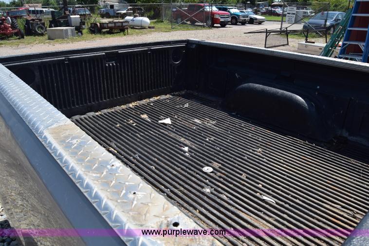 image for item J7763 2001 Chevrolet Silverado 1500 Ext. Cab pickup truck