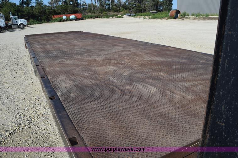 image for item J7767 1989 Hillsboro equipment trailer