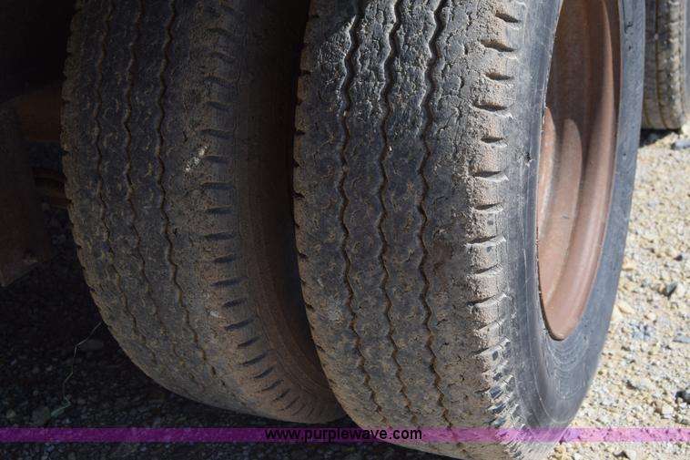 image for item J7767 1989 Hillsboro equipment trailer