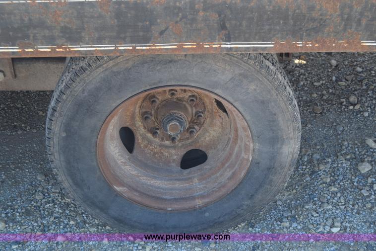 image for item J7767 1989 Hillsboro equipment trailer