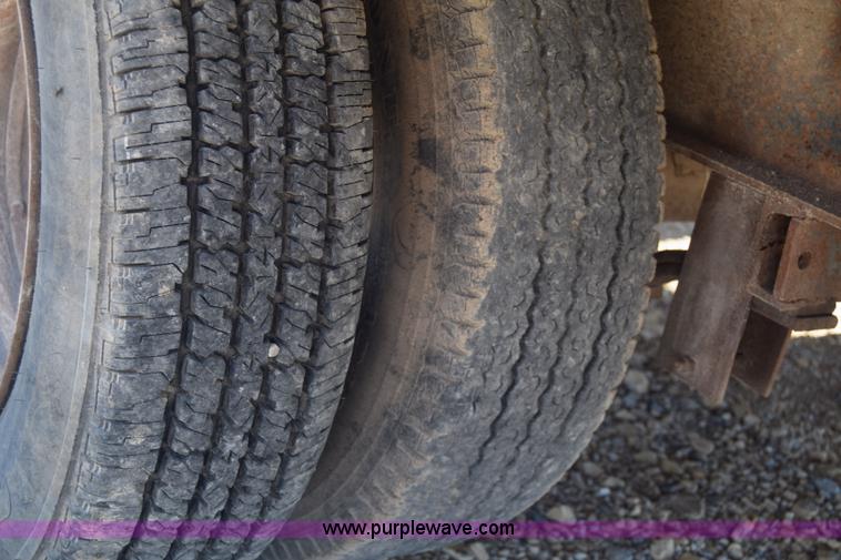 image for item J7767 1989 Hillsboro equipment trailer