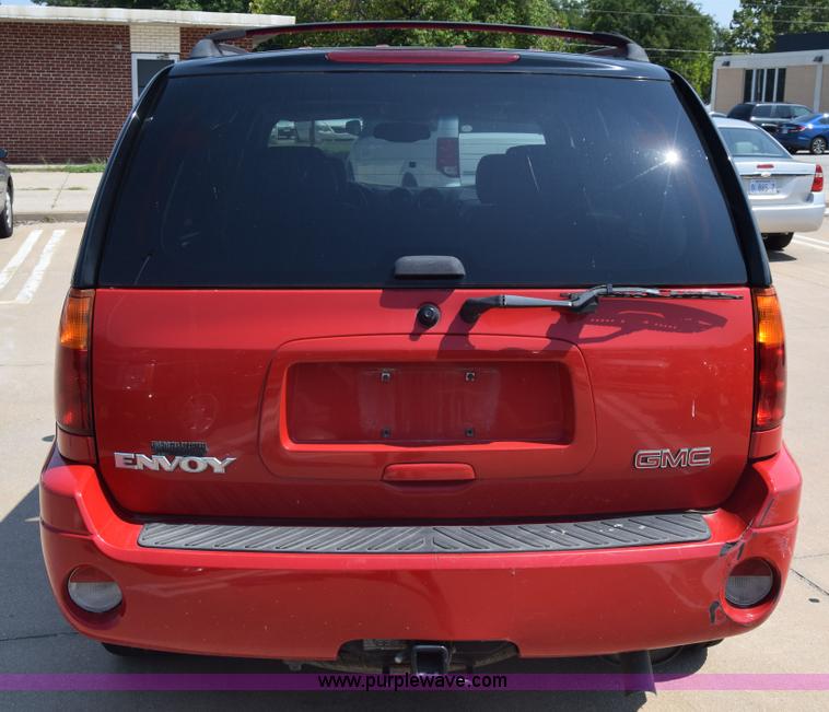 image for item J7813 2002 GMC Envoy SUV