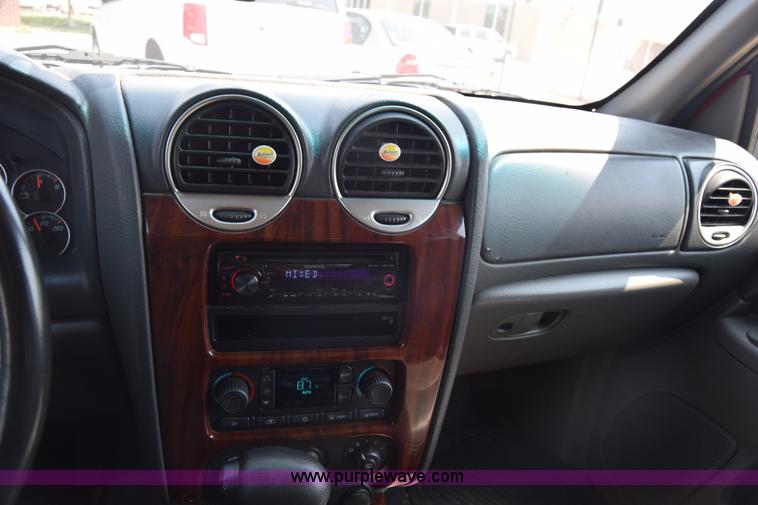 image for item J7813 2002 GMC Envoy SUV