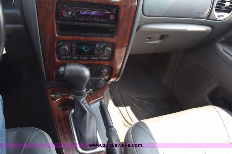 image for item J7813 2002 GMC Envoy SUV