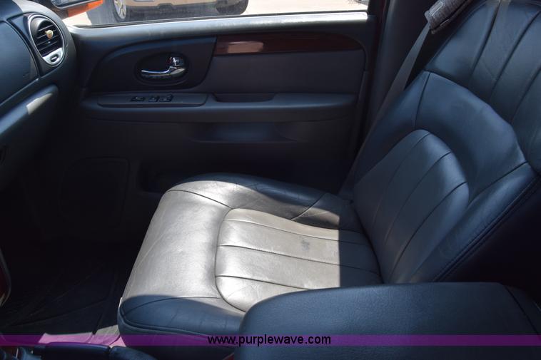 image for item J7813 2002 GMC Envoy SUV