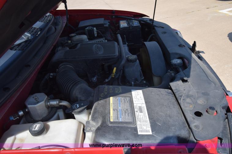 image for item J7813 2002 GMC Envoy SUV