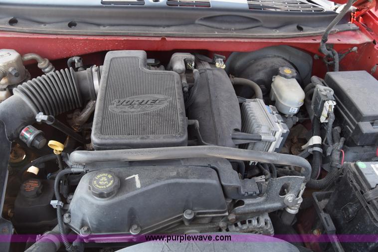 image for item J7813 2002 GMC Envoy SUV